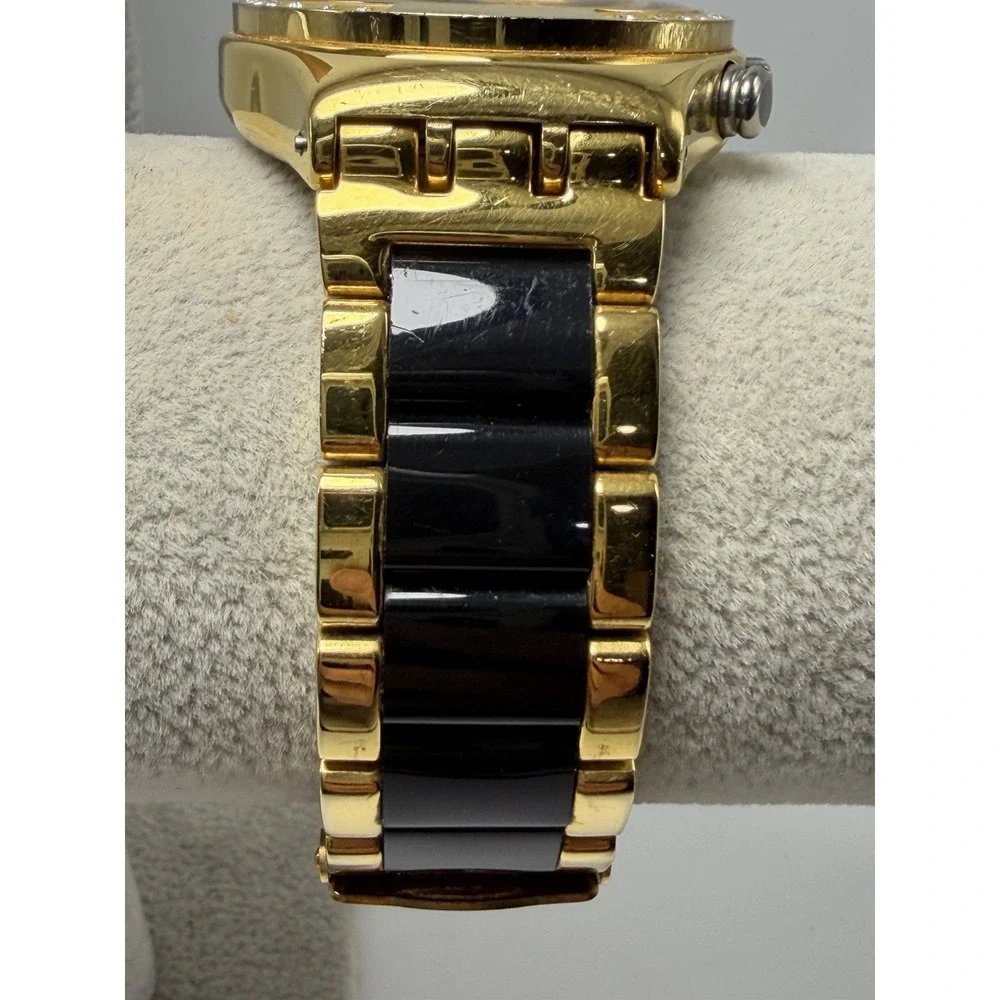 Swatch it has